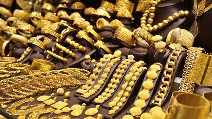 چه عواملی روی قیمت فروش طلای دست دوم تاثیر می‌گذارند؟